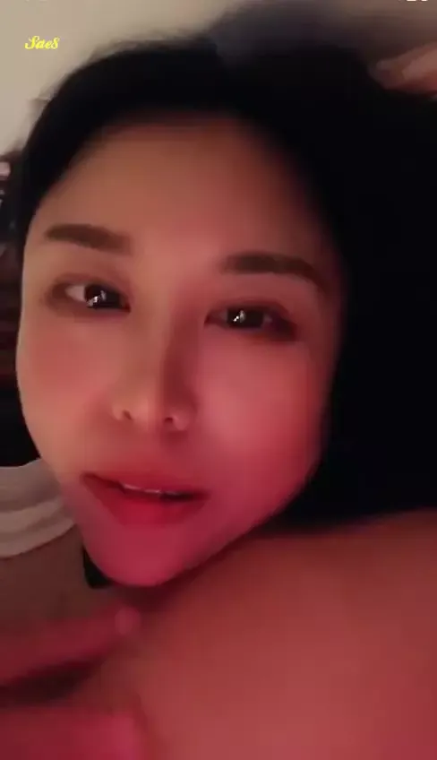 G杯八字奶肉感御姐极度诱惑